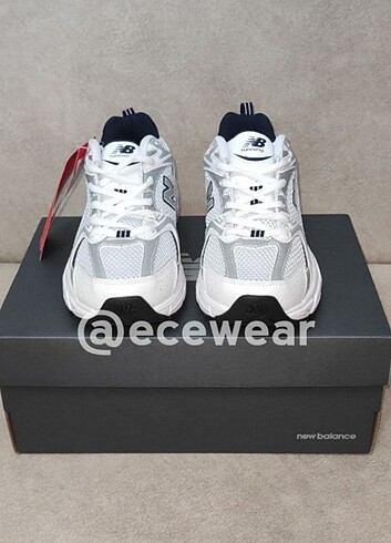 New Balance New Balance 530 White Silver Navy