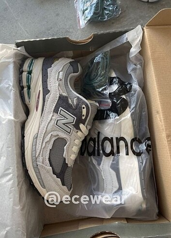 New Balance 2002R Rain Cloud