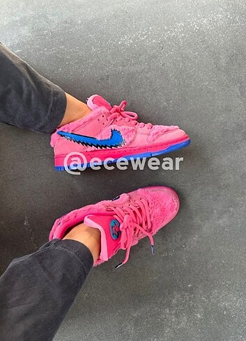 Nike Nike SB Dunk Low Pro x Grateful Dead