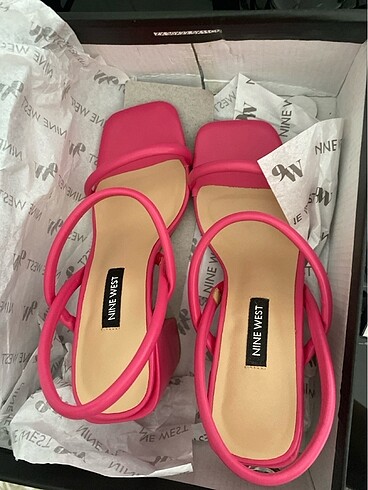 Nine West Sıfır ürün
