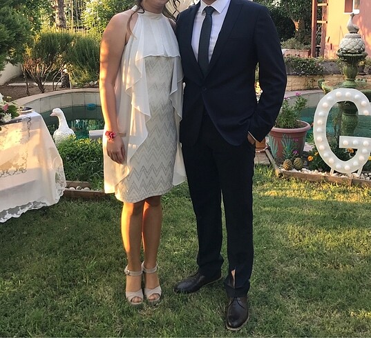 Nişan elbisesi