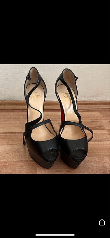 Christian Louboutin platform topuklu