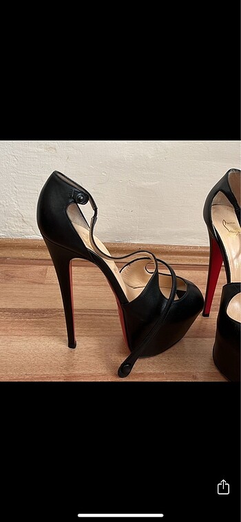 Christian Louboutin Christian Louboutin platform topuklu