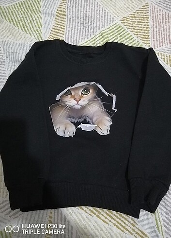 Kedi baskılı siyah sweatshırt