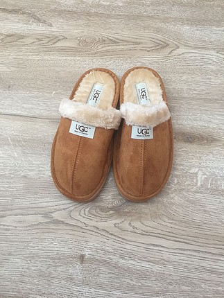 Ugg Ugg terlik