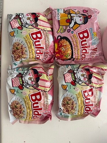 buldak noodle pink