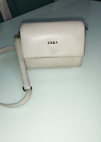 Zara Beyaz Deri Minimalist Çanta