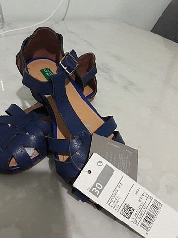 30 Beden BENETTON KIZ ÇOCUK SANDALET