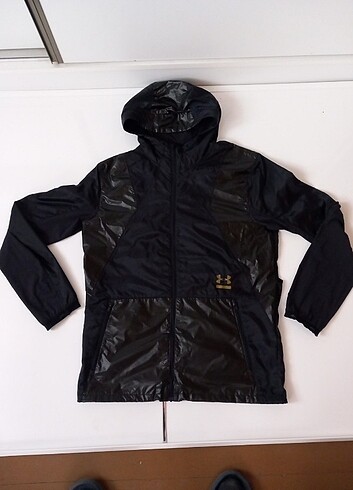 Under armour yağmurluk rüzgarlık 