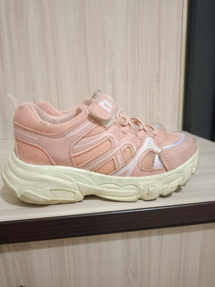 Kız Çocuk Pembe Bağcıklı Spor Ayakkabı - Görsel 2