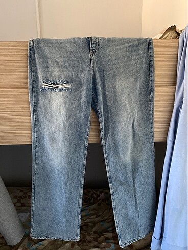 Yırtık jeans