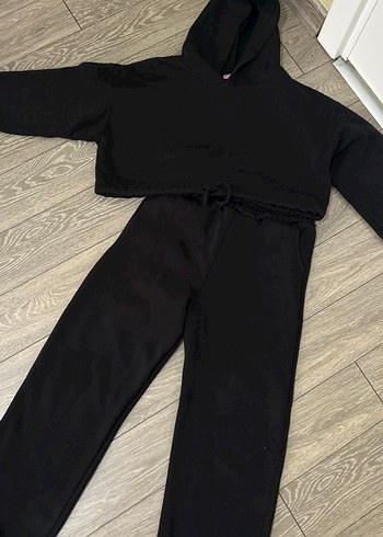 KadınSiyah Salaş Sweatshirt ve Eşofman Takımı