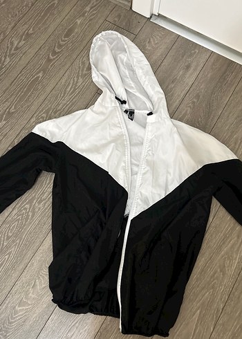 Fermuarlı Siyah Beyaz Kadın Spor Ceket