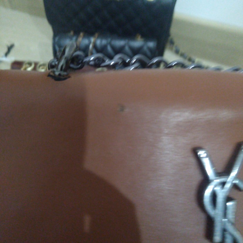 Kahverengi Zincir Detaylı Deri Kadın Çanta orjinal degil - Görsel 4