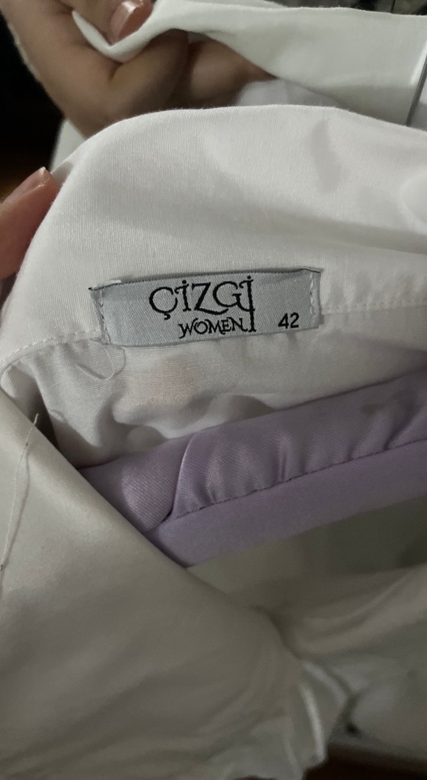 Beyaz Fırfırlı Etek üstü Bluz - Görsel 2