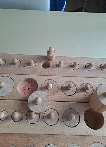Diğer Montessori kulplu silindir
