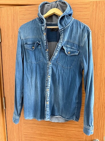 Bershka Kapüşonlu Kot Gömlek