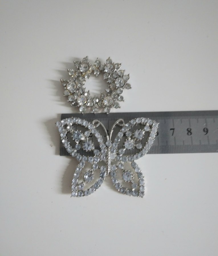 Taşlı Kelebek ve Çiçek - Görsel 2