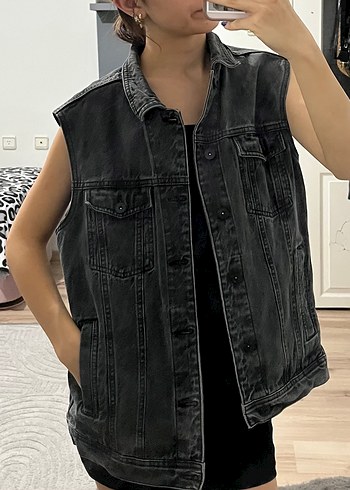 Siyah Düğmeli Kolsuz Denim Ceket