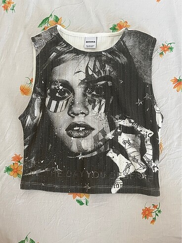 Bershka star girl crop