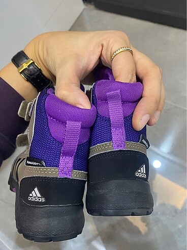 23 Beden gri Renk Adidas 23 numara çocuk botu