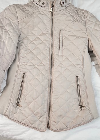Zara model kapitone kısa slim fit ekru xs mont