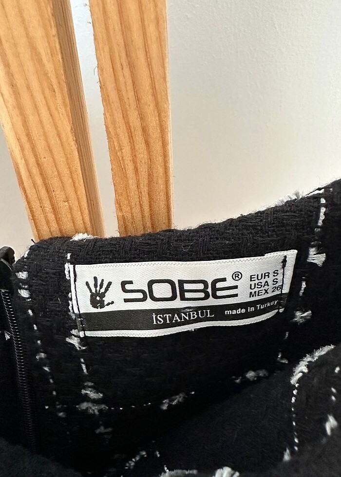 İncili siyah kısa elbise - Görsel 3