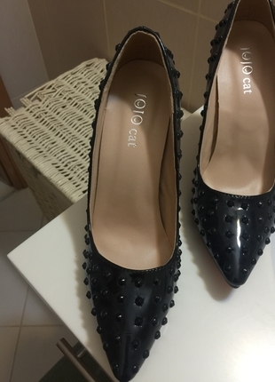 Rugan Siyah pıtırlı Stiletto ayakkabı