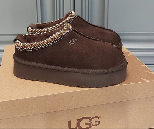 Ugg tazz slipper