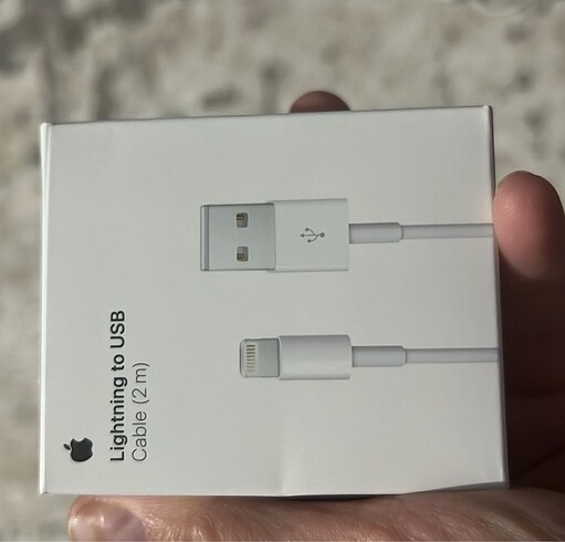 iPhone orjinal şarj kablosu