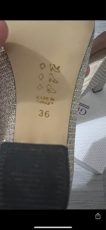 36 Beden Gold Simli Stiletto