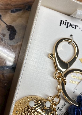 Piper-k Altın Renkli Püsküllü Anahtarlık - Görsel 3