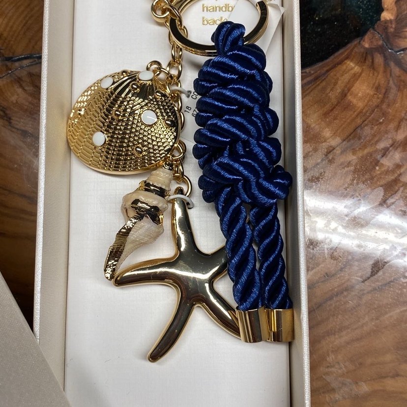 Piper-k Altın Renkli Püsküllü Anahtarlık - Görsel 2