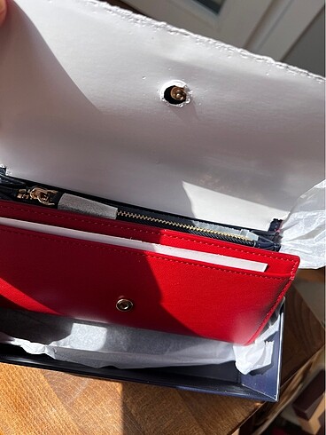  Beden kırmızı Renk Tommy Hilfiger kırmızı cüzdan