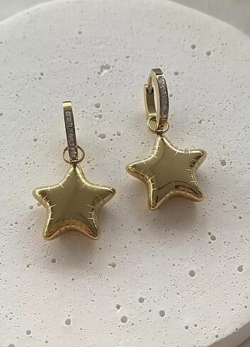 Gold yıldızlı çelik küpe 
