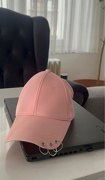 Pembe Şapka