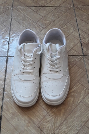 beyaz sneaker