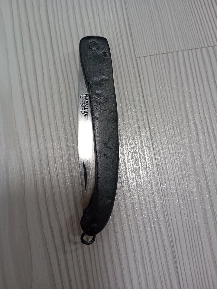 Siyah Saplı Katlanır Bıçak - Görsel 3