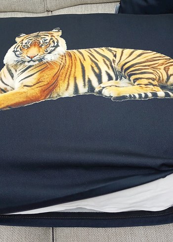 Kaplan Desenli Yer Yastığı - Görsel 3