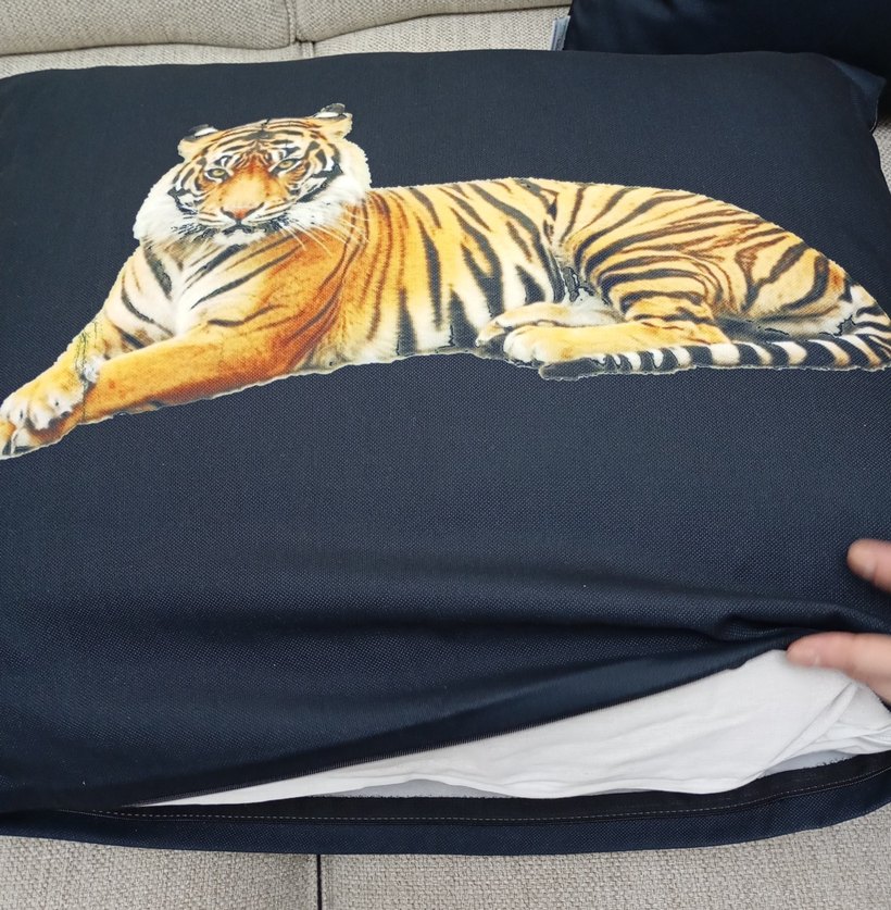 Kaplan Desenli Yer Yastığı - Görsel 3