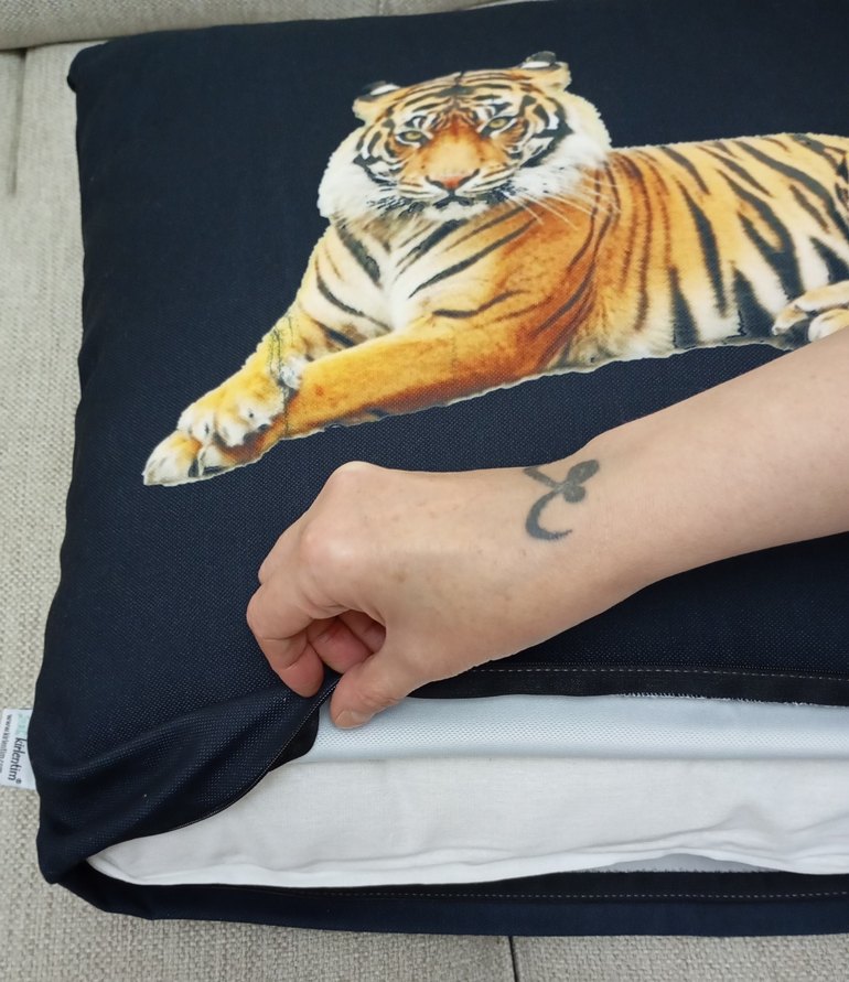 Kaplan Desenli Yer Yastığı - Görsel 4