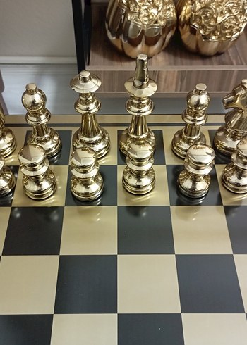 Büyük Çelik Taşlı Satranç Takımı - Görsel 3
