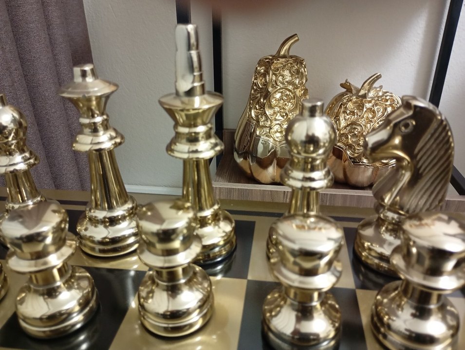 Büyük Çelik Taşlı Satranç Takımı - Görsel 5