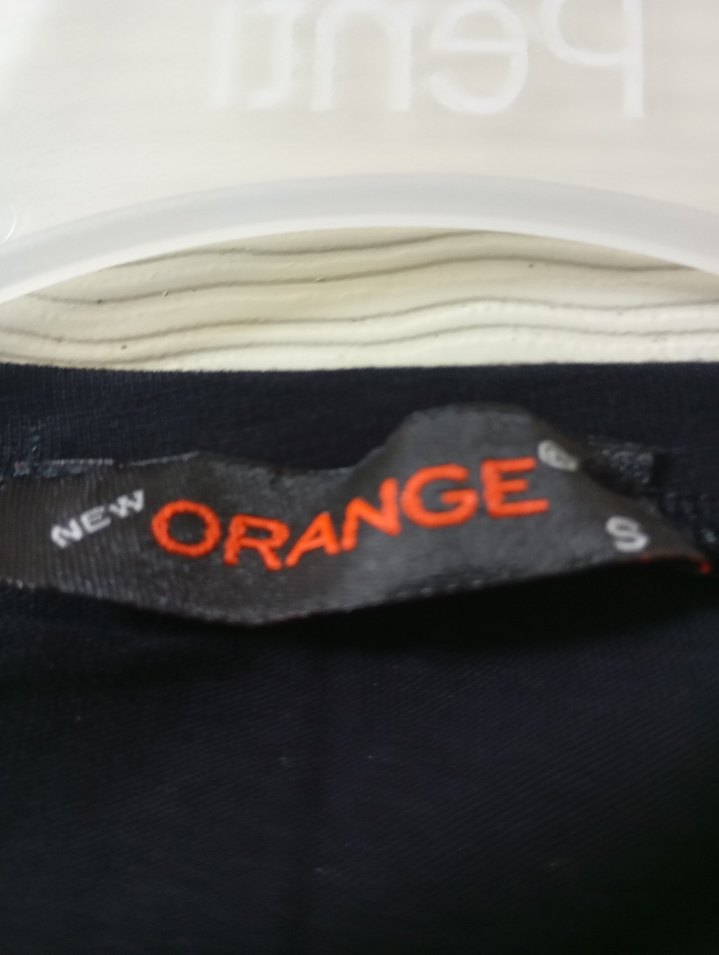 Bayan V Yakalı çift yırtmaclı Tişört - Görsel 3