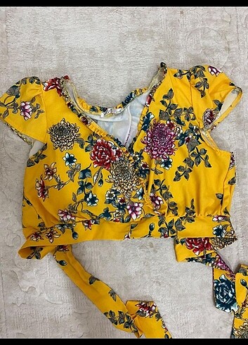 Zara Çiçekli crop