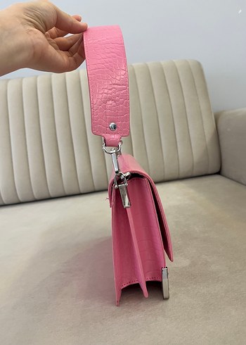 Beden BERSHKA Pembe Krokodil Desenli Kadın Deri Çanta