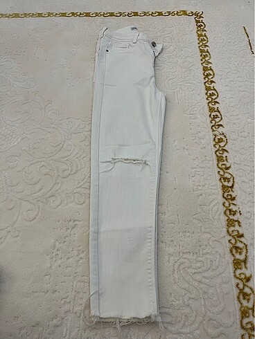 ZARA BEYAZ JEAN