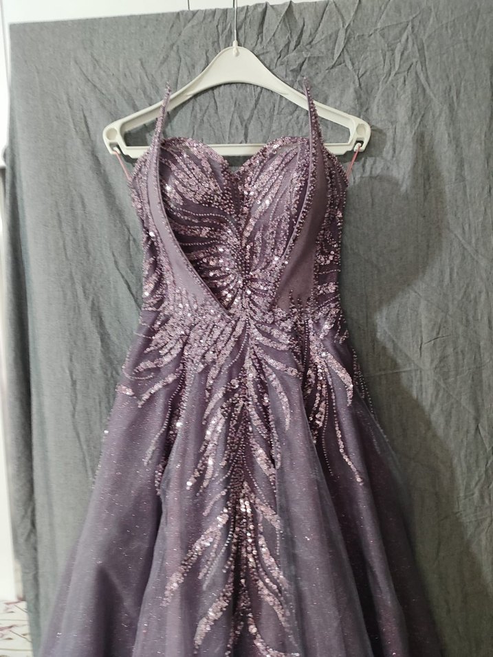 Mor Straplez Uzun nişan Elbisesi ,ayakkabısı çantası ve tacı - Görsel 2