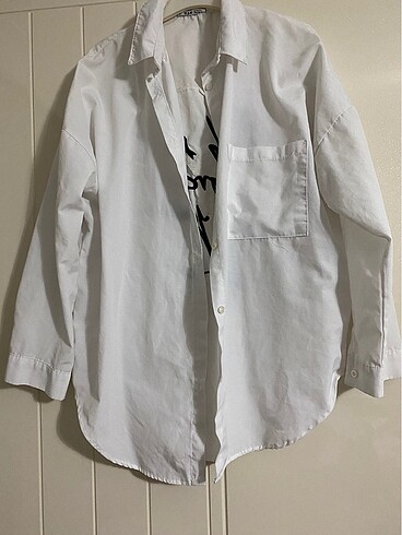 Arka yazılı oversize gömlek