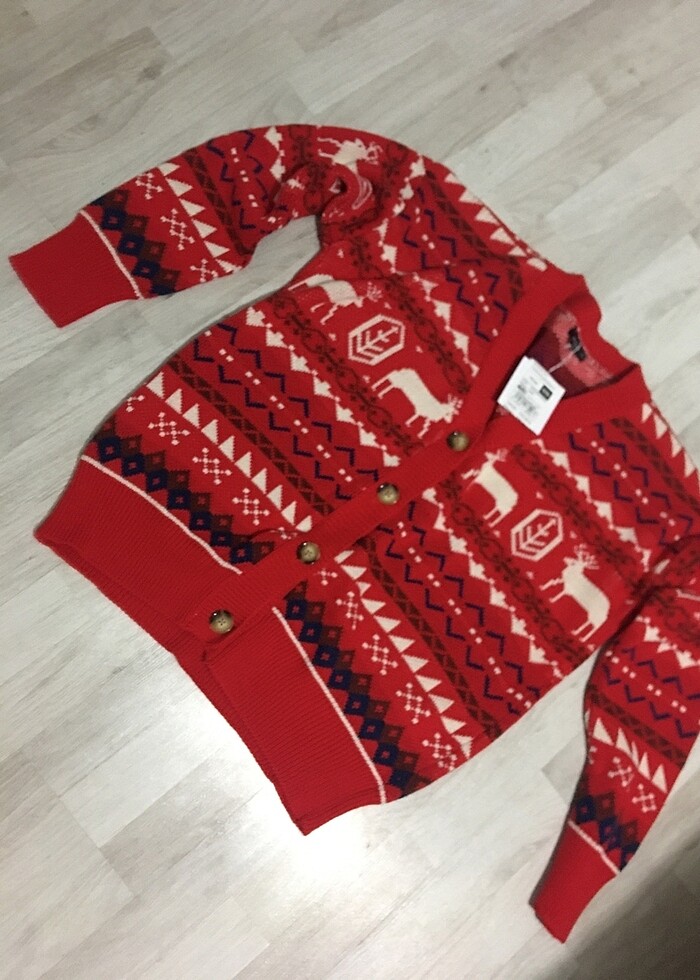 Kırmızı kışlık hırka - Görsel 2